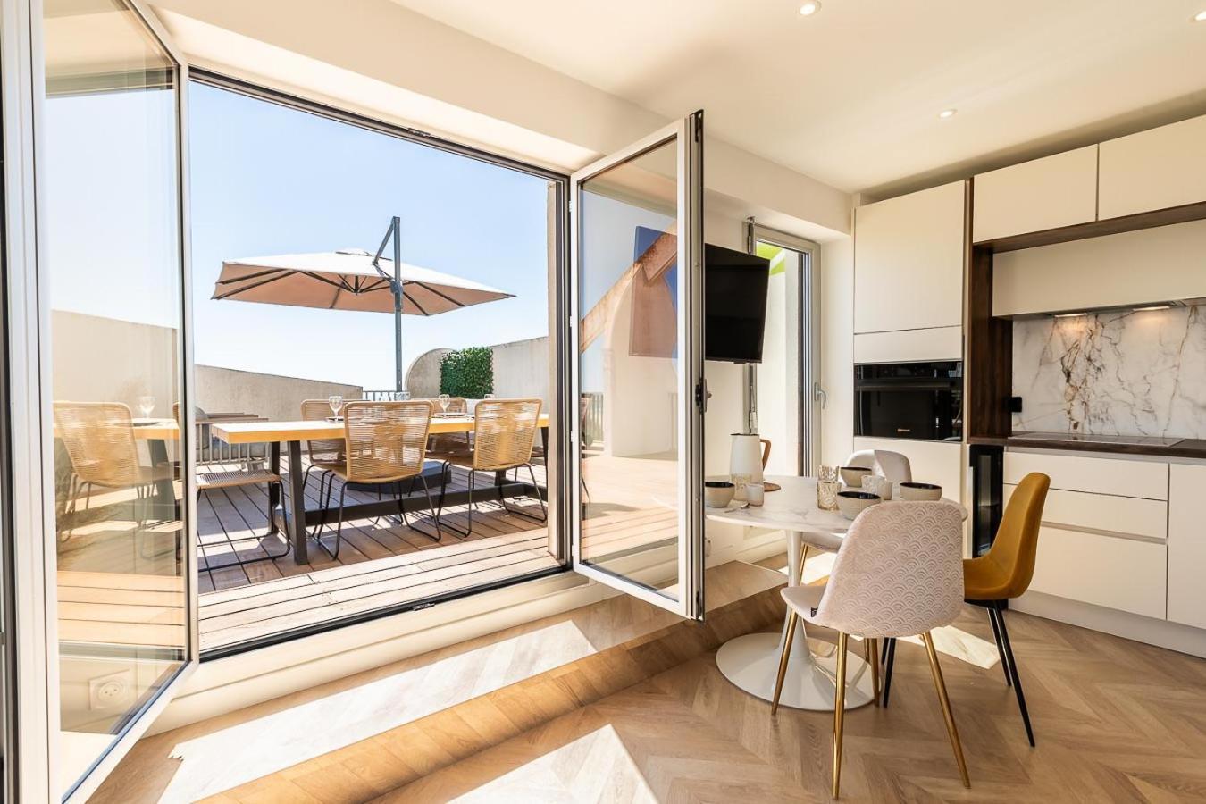 Suite Terrasse Xxl - Front De Mer - Parking - Ambiance Plage La Grande Motte Exterior photo